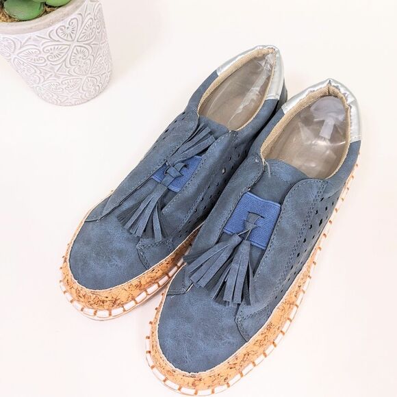⭐Blue Lightweight Faux Suede Tasseled Slip On Loafer Sneakers New!⭐ - Picture 3 of 12